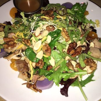 LBLE Lounge - Pan Asian salad - New American Near Me - Honolulu, Hawaii