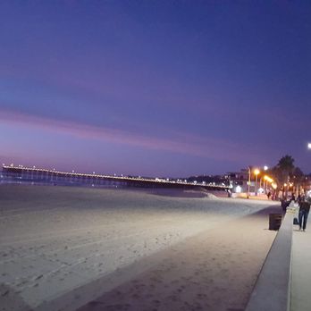 Surfer Beach Hotel - The Crystal Pier at night. (within walking distance) - San Diego, CA