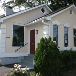 Injury 2 Wellness Centers - Front entrance with free parking...