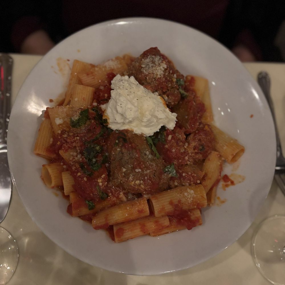 Rigatoni with meatballs! Delicious! Rigatoni with meatballs! Delicious!