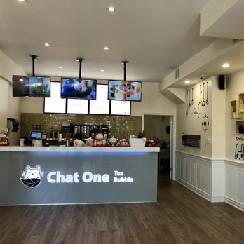 Chat One Tea Bubble - Interior of Chat One, store front - Bubble Tea Near Me - Toronto, Ontario