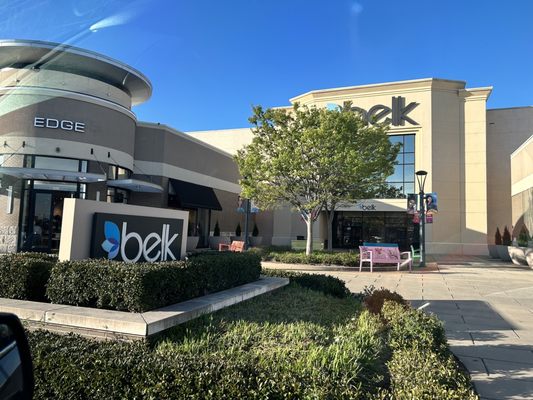 Cross Creek Mall by null
