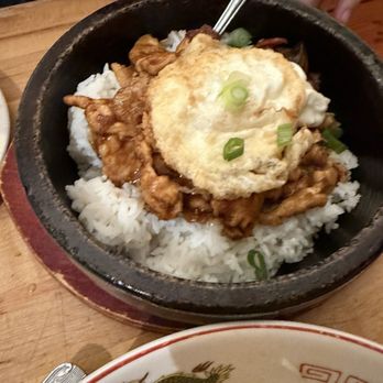 Wok Wok - B1 Soy Sauce Chicken Stonewear - Malaysian Near Me - New York, New York