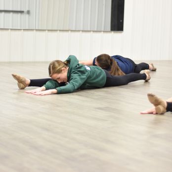 Johnson County Dance Center - Dancers in class - Dance Studios Near Me - Olathe, Kansas Johnson County Dance Center - Dancers in class - Dance Studios Near Me - Olathe, Kansas