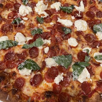 Pizzeria da Laura - Ray J NY Style - Pizza Near Me - Berkeley, California Pizzeria da Laura - Ray J NY Style - Pizza Near Me - Berkeley, California