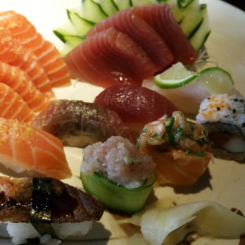 Sushi Den - Combinado individual - Japanese Near Me - São Paulo, SP