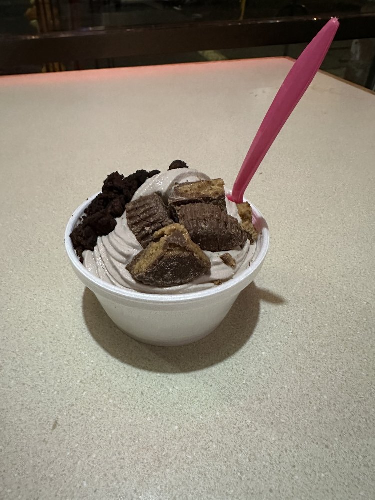 JON & BON’S YOGURT SHOPPE 21 Photos & 113 Reviews 300 Broadway St