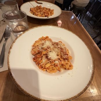Al 42 By Pasta Chef - Fettuccine Bolognese with meat sauce - Fast Food Near Me - Rome, RM