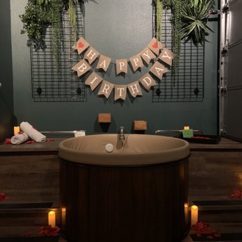 Oakwell Beer Spa - Beer tub with the happy birthday banner - Day Spas Near Me - Denver, Colorado