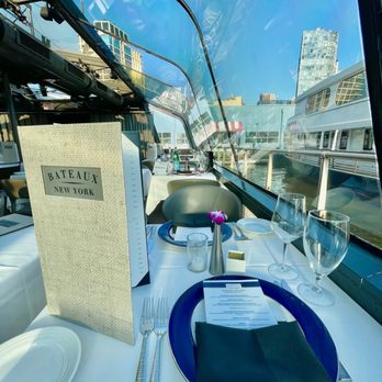 Bateaux New York - our table next to the window - Venues & Event Spaces Near Me - New York, New York
