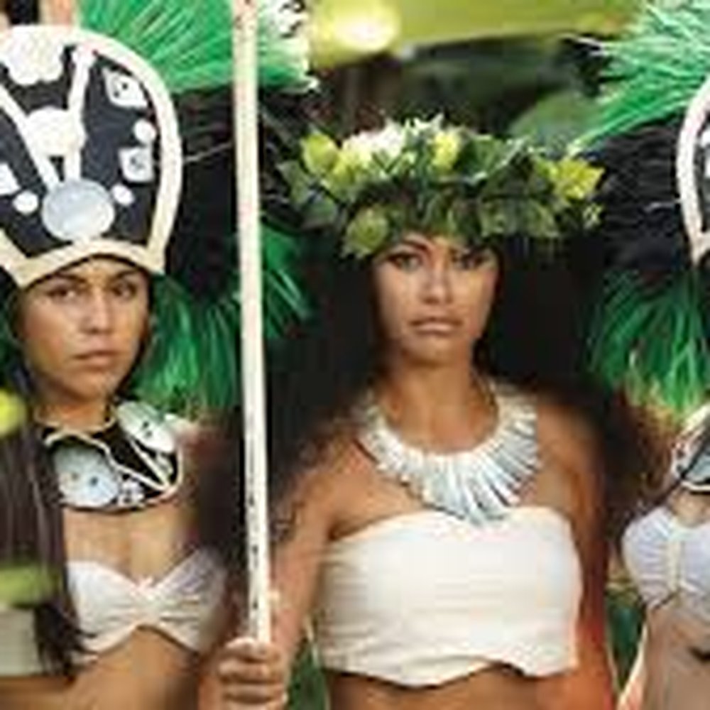 Luau Kalamaku - Beautiful girls accompanied by fire-dancing Polynesian men tell artful story! - Buffets Near Me - Lihue, Hawaii