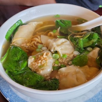 Thai VP Bellevue - Wonton chicken noodle - Thai Near Me - Bellevue, Washington