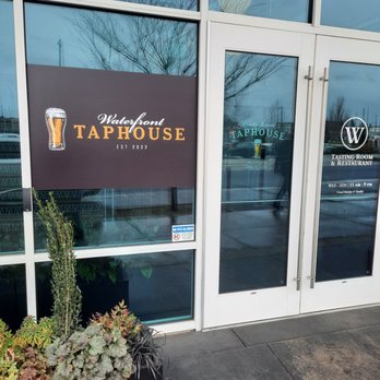 The Waterfront Taphouse - Entrance - Beer Bar Near Me - Vancouver, Washington