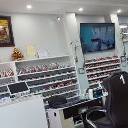 Polish Me Pretty 1 - Wall to wall choices!