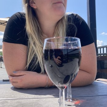 Gouveia Vineyards - Wineries Near Me - Wallingford, Connecticut