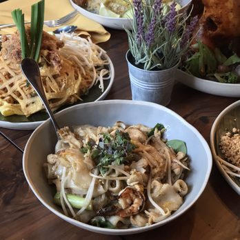 Temsib Eatery & Bar - Thai Near Me - Bellevue, Washington