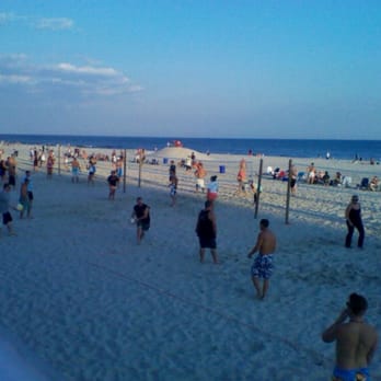 Long Beach - Volleyball on the beach. - Beaches Near Me - Long Beach, New York Long Beach - Volleyball on the beach. - Beaches Near Me - Long Beach, New York