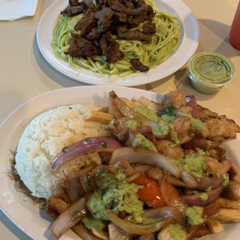 Las Llamas Pollos - Saltado de Pollo, Tallarines Verdes con Bistec - Peruvian Near Me - Sylmar, California