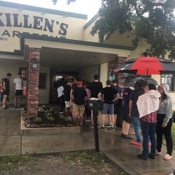 Killen's Barbecue - It's raining but people still want the bbq. The waiting line is so long. - Barbeque Near Me - Pearland, Texas Killen's Barbecue - It's raining but people still want the bbq. The waiting line is so long. - Barbeque Near Me - Pearland, Texas