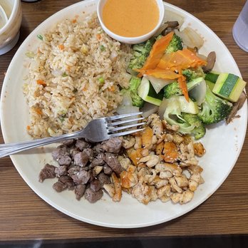 Green Tea - Chicken & Steak Hibachi Dinner ($16.50) - Sushi Bars Near Me - Manhattan, Kansas
