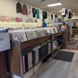 Ribbon Records - Inside