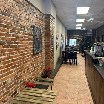 Bellevue Beans Coffee Purveyors - Seating area - Coffee & Tea Near Me - Bellevue, Pennsylvania Bellevue Beans Coffee Purveyors - Seating area - Coffee & Tea Near Me - Bellevue, Pennsylvania
