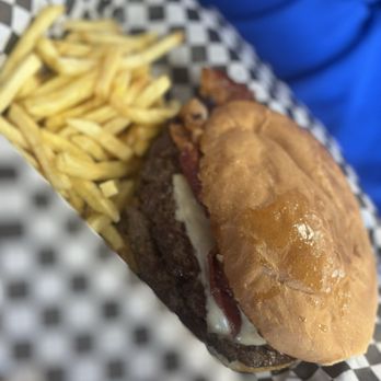 RD's Burgers - Burgers Near Me - Cibolo, Texas