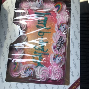 Ralphs - This is the cake I was given - Grocery Near Me - Riverside, California