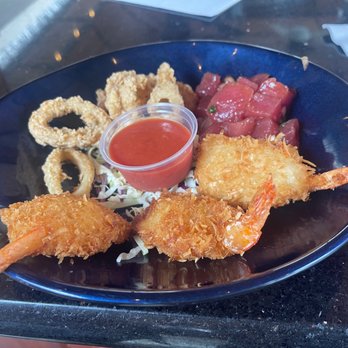 Billfish Poolside Bar & Grille - Happy Hour Seafood Sampler. - Bars Near Me - Kailua-kona, Hawaii Billfish Poolside Bar & Grille - Happy Hour Seafood Sampler. - Bars Near Me - Kailua-kona, Hawaii