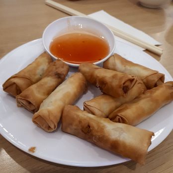 Macau Noodle Kitchen - Sprriinngg roolliiess .. vegetarian :) - Chinese Near Me - Burwood, NSW