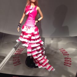 Barbie The Icon Mudec - Barbie Pantone!! Geniale!