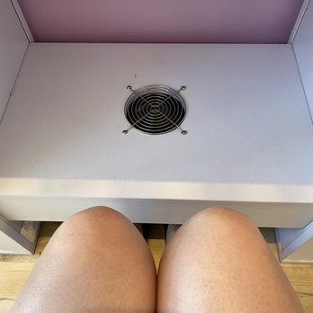 Me Nail Spa - Dryer station for toes - Nail Salons Near Me - Alameda, California