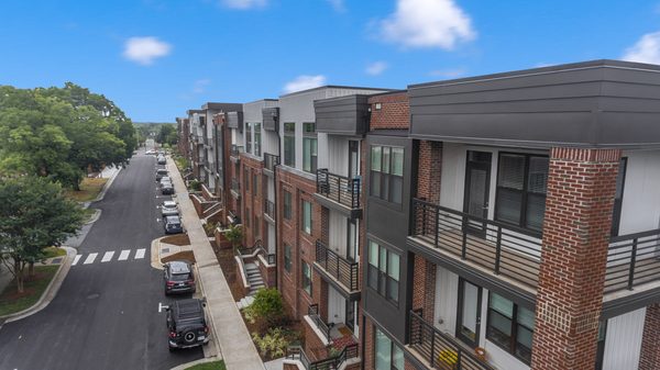 West End Station by null