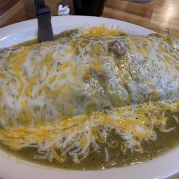 Los Tres Cochinitos - Verde Burrito - Mexican Near Me - Wilmington, California