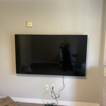 Handy Gleb - Hung 75" tv - Handyman Near Me - Los Angeles, California