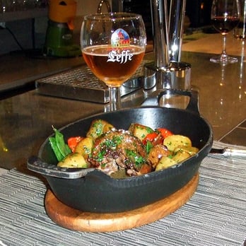 Les Cocottes - Wood pigeon served in a Staub casserole (9/2010) - Bistros Near Me - Paris, 01