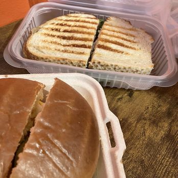 Yi's Cafe - Chicken Pesto Panini - Coffee & Tea Near Me - Arcadia, California Yi's Cafe - Chicken Pesto Panini - Coffee & Tea Near Me - Arcadia, California