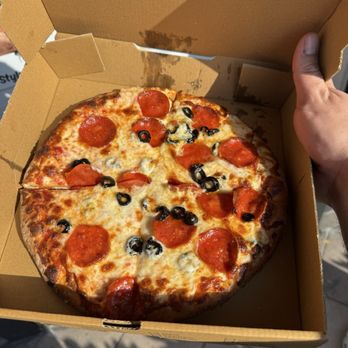 Deeplicius - Personal pepperoni, black olive pizza - Pizza Near Me - Coral Gables, Florida