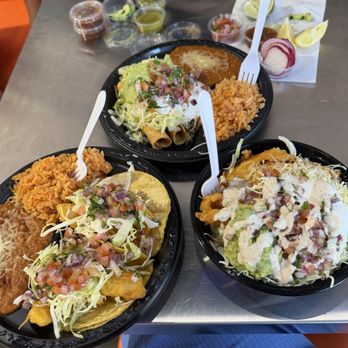 Baja shack - Fish taco combo plate, fried fish Baja bowl, beef taquitos - Bars Near Me - Riverside, California