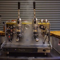 Oval Dogs Coffee - Espresso machine