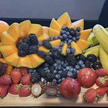 Heavenly Gourmet - Fruit platter - Caterers Near Me Heavenly Gourmet - Fruit platter - Caterers Near Me