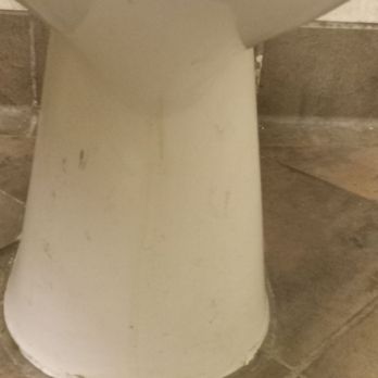 Applebee's Grill + Bar - Dirty toilet. - American Near Me - Terre Haute, Indiana