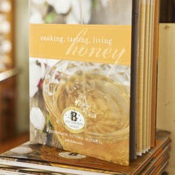 Beechworth Honey Experience - Cooking, Tasting, Living Honey by Beechworth Honey Director & 4th Generation Beekeeper, Jodie Goldsworthy. Available in-store & online