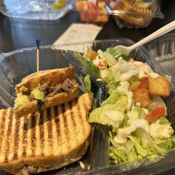 Healthy Eats - Pesto Tri tip with salad - Sandwiches Near Me - Monrovia, California