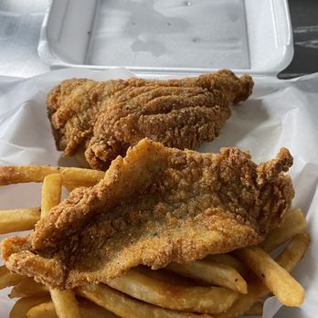 Snap's - Catfish & fries - Burgers Near Me - Racine, Wisconsin Snap's - Catfish & fries - Burgers Near Me - Racine, Wisconsin