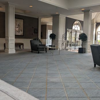 Ethan Allen Hotel - large lobby - Hotels Near Me - Danbury, Connecticut Ethan Allen Hotel - large lobby - Hotels Near Me - Danbury, Connecticut