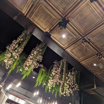 Sofi'z Kitchen and Bar - Decor - Pakistani Near Me - Chico, California