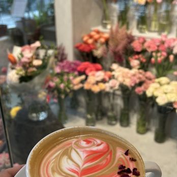 Remi - Flowers & Gifts Near Me - New York, New York