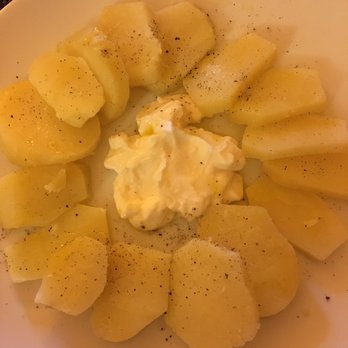 Portal del Mar - Baked potatoes - Mediterranean Near Me - Santa Pau, GI