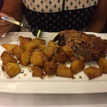 Restaurant Estrella - Mediterranean Near Me - Rupit i Pruit, B